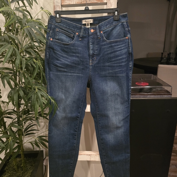 Madewell High Rise Jeans in Deep Indigo - Picture 2 of 4